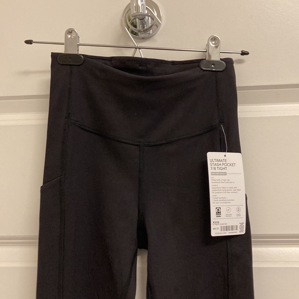 Athleta Ultimate Stash Pocket 7/8 Tight (XXS, NWT)